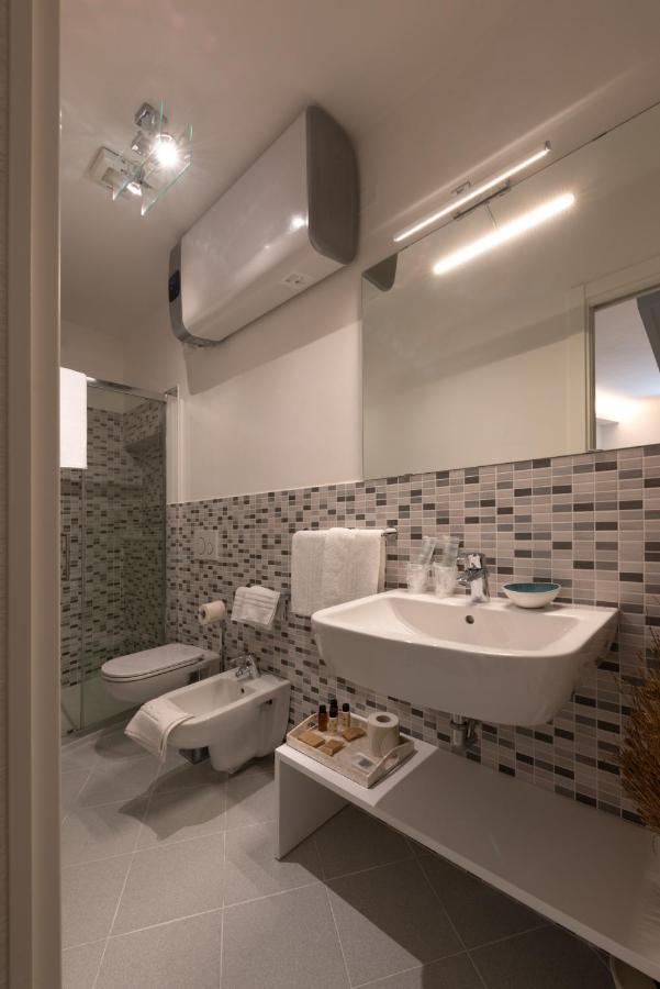L'Emporio Rooms มานารอลา ภายนอก รูปภาพ